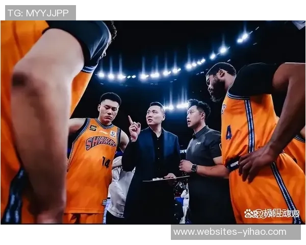 上海队与四川队在CBA赛场的激烈对决引发球迷热议与期待