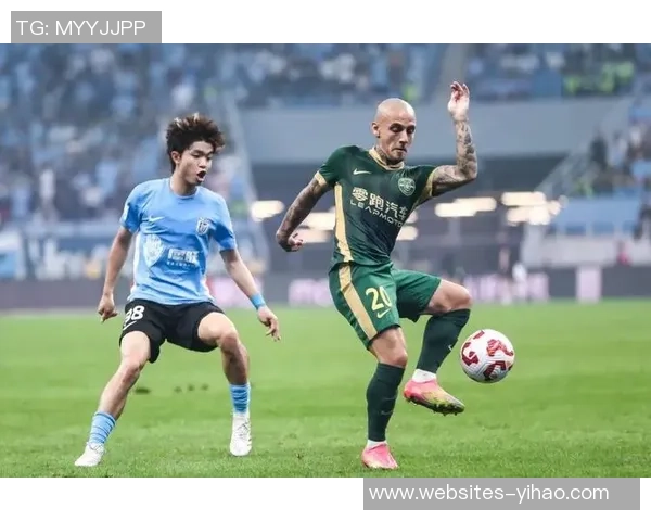 中超焦点战鲁能迎战申花双方争夺季后赛名额激烈对决即将上演 中超焦点战鲁能迎战申花双方争夺季后赛名额激烈对决即将上演